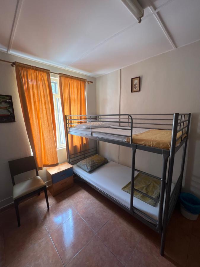 Emile Youth Hostel Gibraltar Buitenkant foto